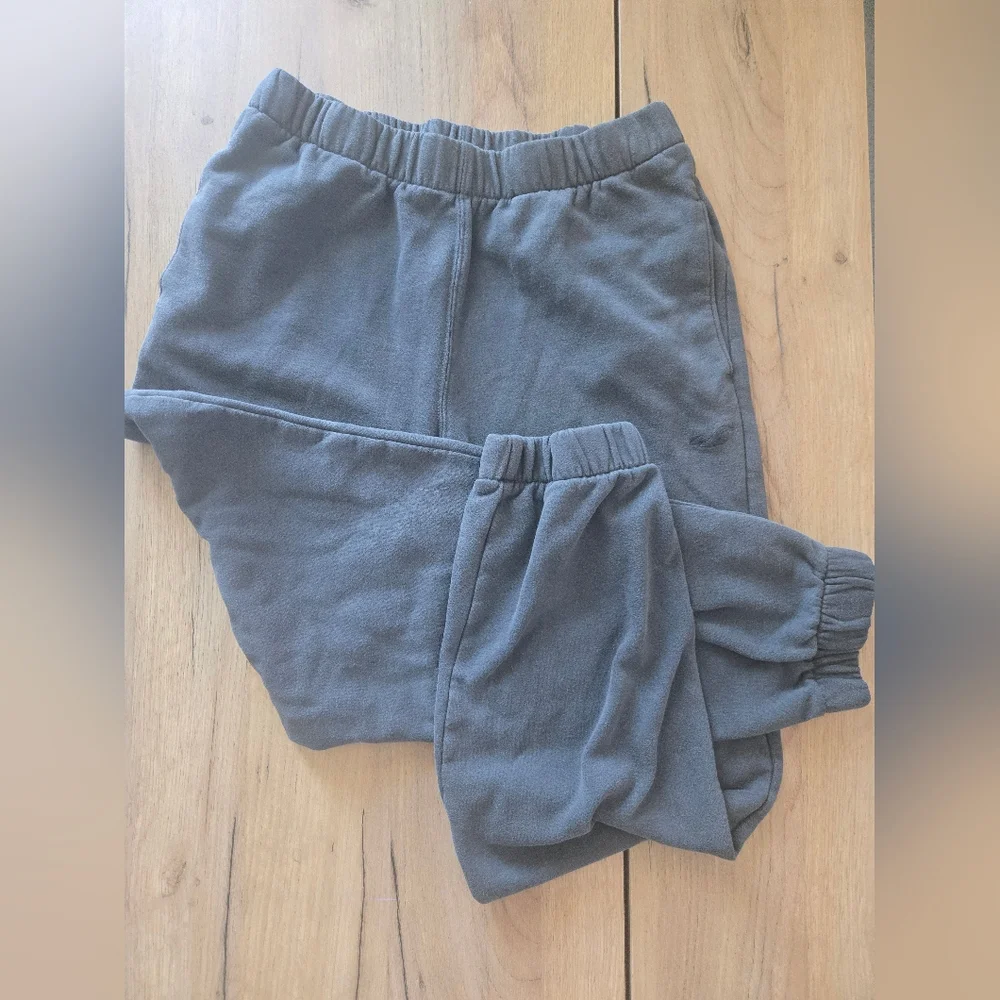 Hollister Jogger Sweatpants - Picture 1 of 4